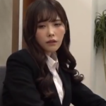 先輩ＯＬ美脚で後輩を誘惑❤我慢できないす❤