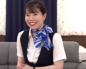 CAの美脚をたんのうします、うーんたまらんがね❤