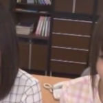 スレンダーが美脚美女が足で絡み合います❤